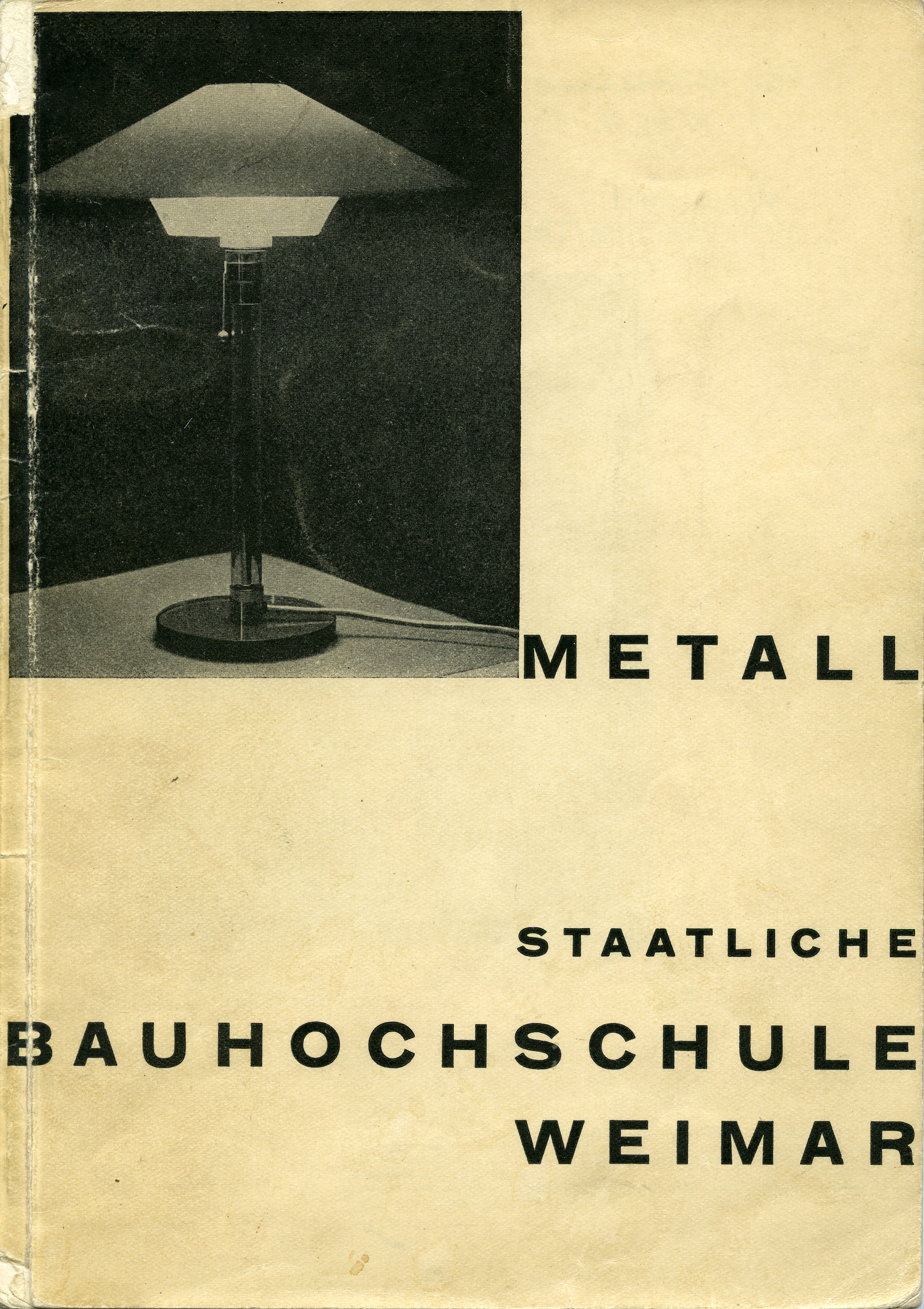 sachlich gestaltetes Titelbild mit einer schwarz-weiß Abbildung einer Leuchte oben links und großer schwarzer Schrift vor viel Weißraum